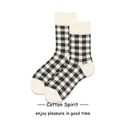 Women's Fashion Preppy Style Striped Mid-calf Length Socks - xmaker.ai