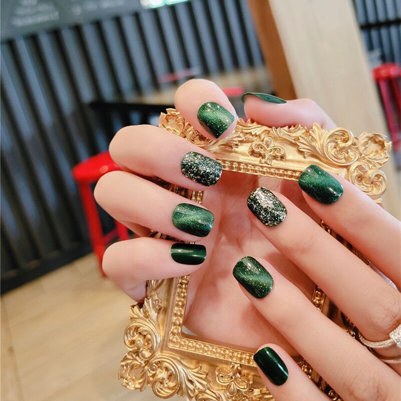 Detachable Nail Piece Emerald Green Flashing Diamond Wearable 24 Patches