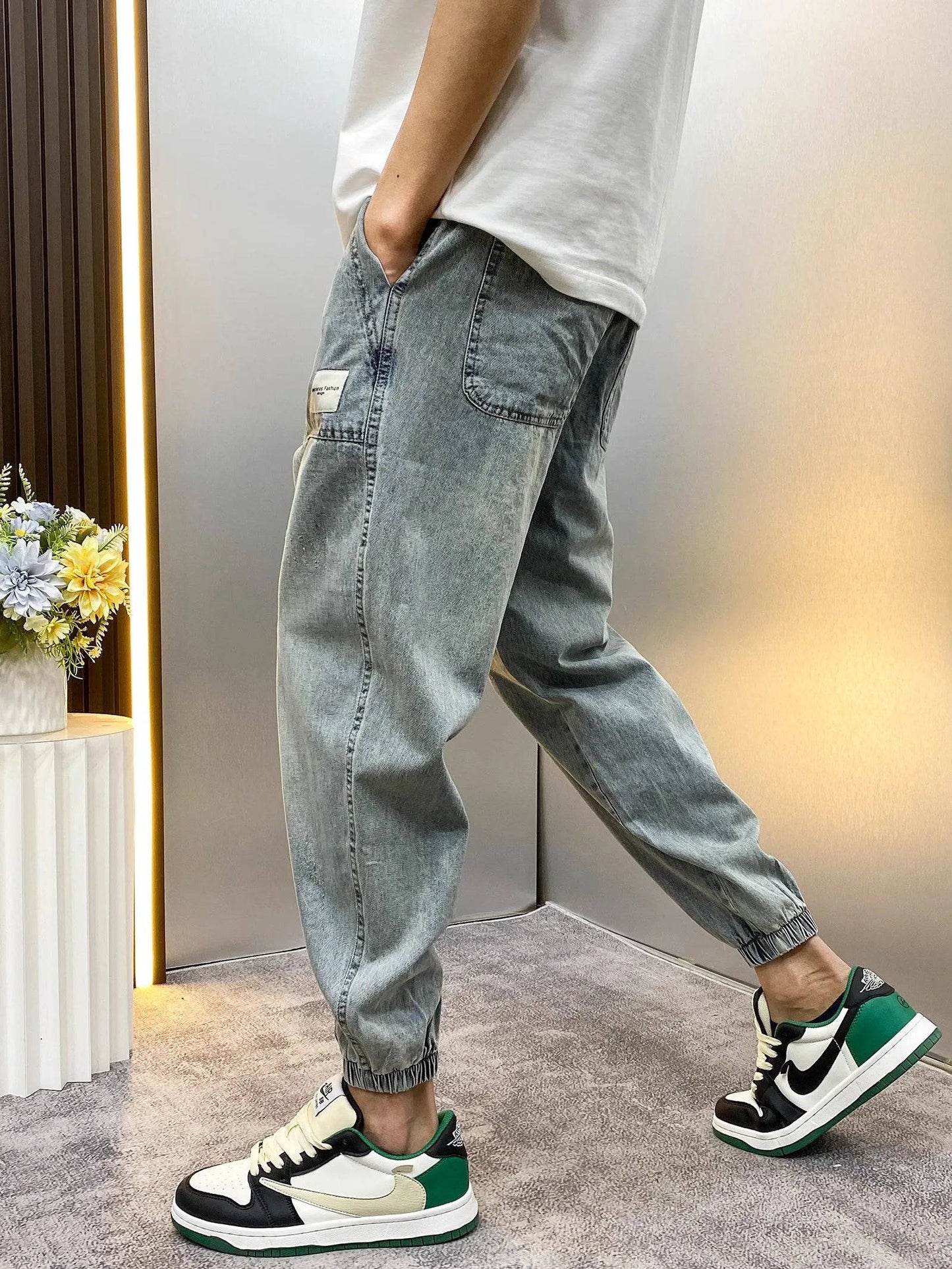 Men Wide Leg Loose Fit Tapered Elastic Waist Harem Jeans