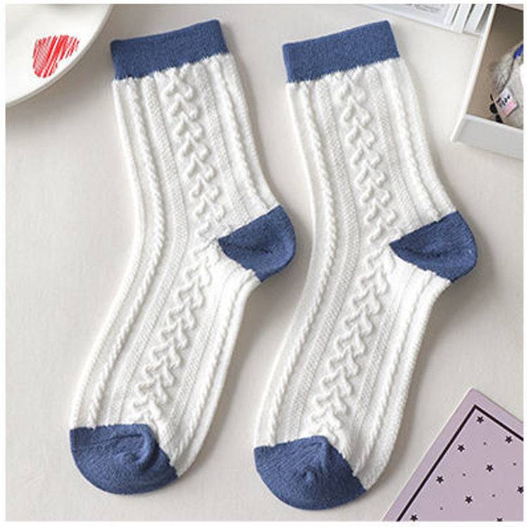 Women's Cute Cartoon Bear Thin Mid-calf Length Socks - Xmaker