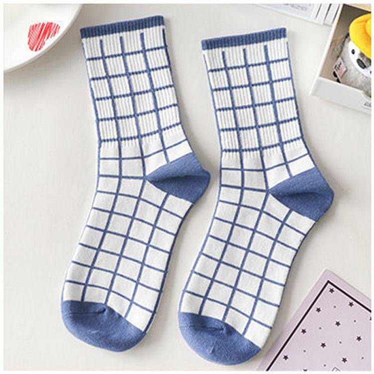 Women's Cute Cartoon Bear Thin Mid-calf Length Socks - Xmaker